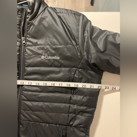 Columbia Women’s waist length NWOT Jacket SZ L - Picture 6 of 7